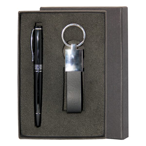 Luxury corporate gift set with black pen and metal keychain in a presentation box – Dubai corporate gifts