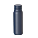 Botella Ultra stainless steel water bottle with integrated MagSafe holder attaching an iPhone, showcasing durable eco-friendly design and wide opening for easy cleaning.