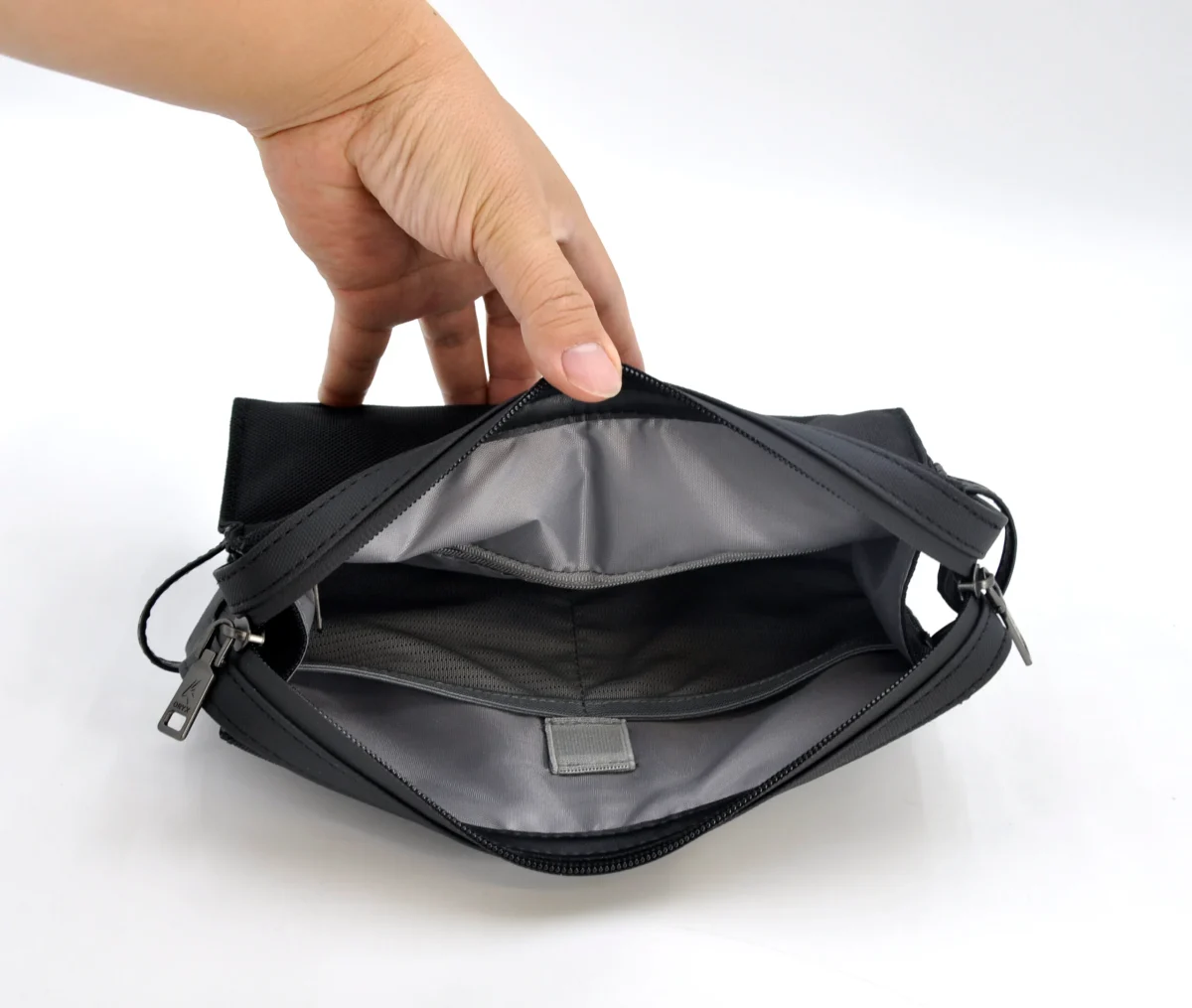 Stylish pouch for gala events and corporate gifting