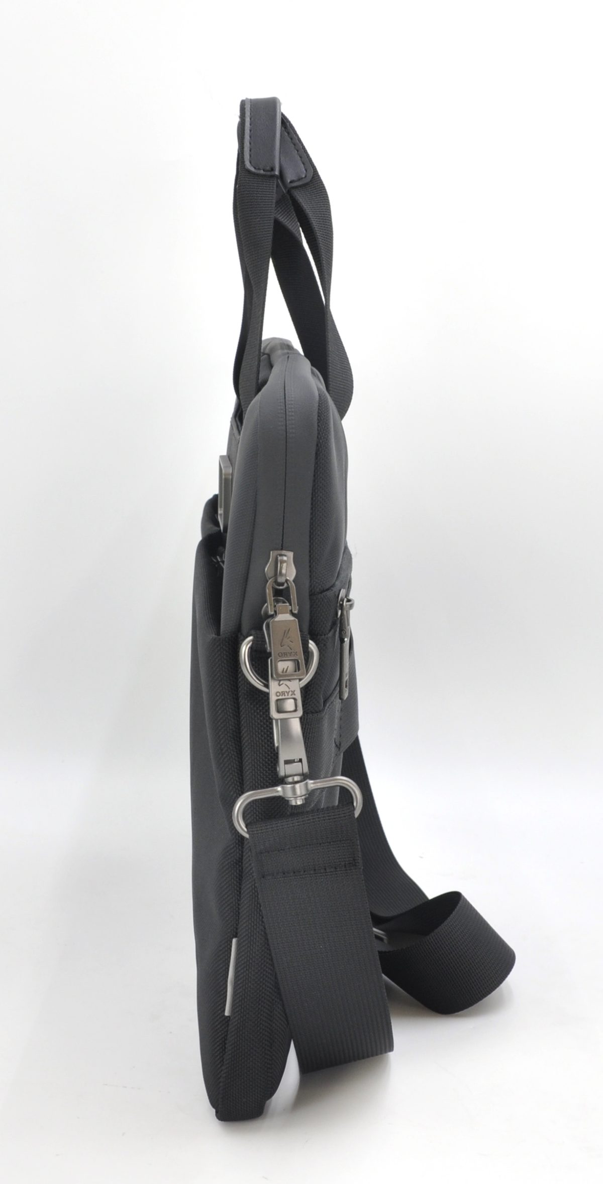 O-LapClassy Stylish Laptop Bag — sleek design for professional carry.