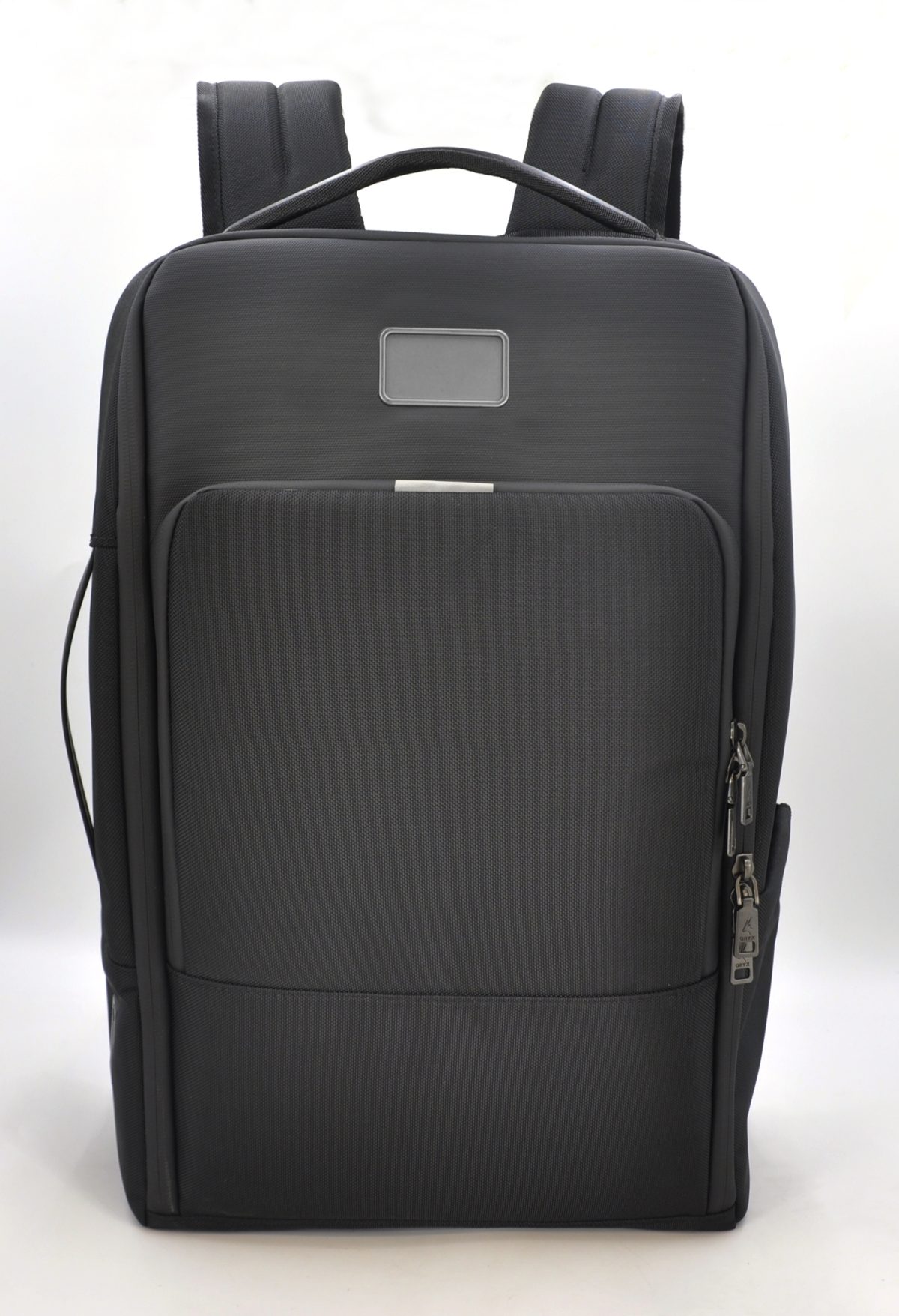Premium two-tone design bag with MagSafe compatibility and smart storage