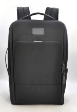 Premium two-tone design bag with MagSafe compatibility and smart storage