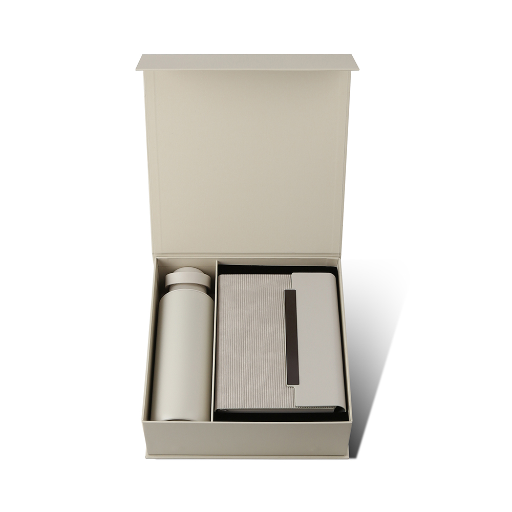 EMPLOYEE WELCOME SET premium 5-piece onboarding gift pack with vacuum bottle and notebook — corporate gift
