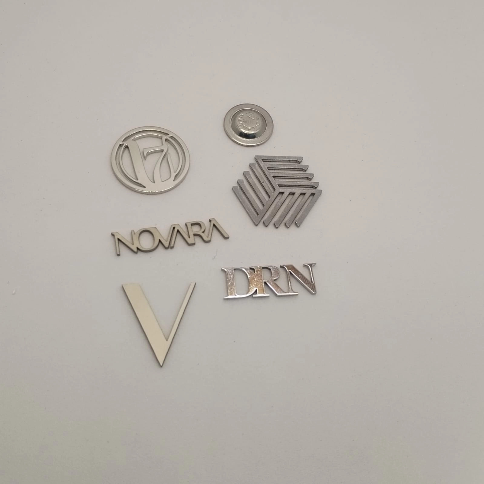 silver-plated-magnetic-lapel-pin-Dubai Silver plated magnetic lapel pin for corporate branding in Dubai - UAE